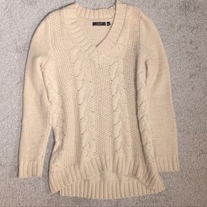 Dex V-Neck Cable Knit High-Low Sweater